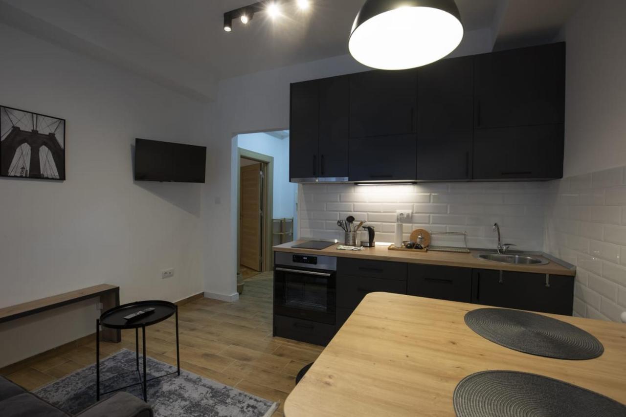 Bulevar Apartment *