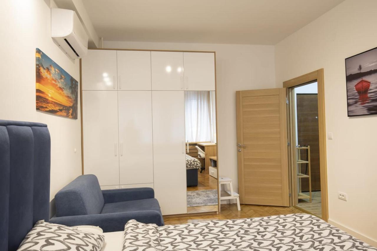 Bulevar Apartment *